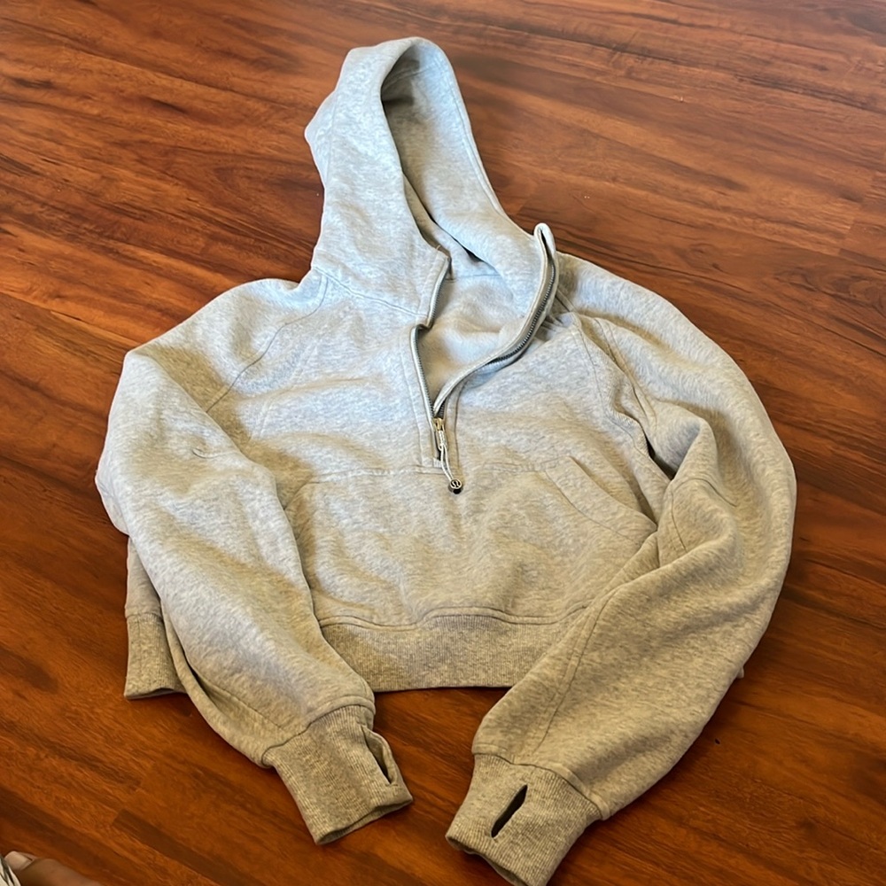 Lululemon Scuba in heathered grey